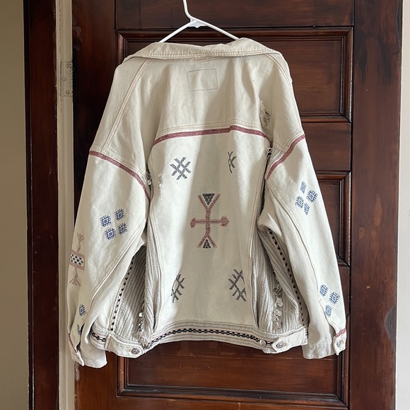 Jacket - Picture 2 of 3